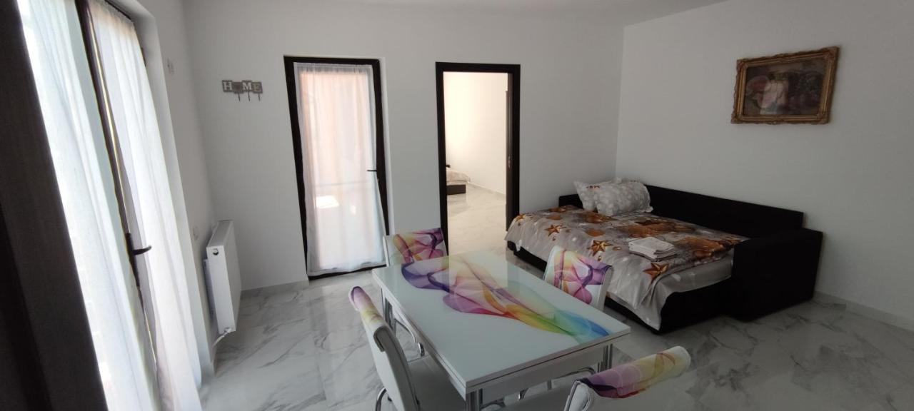 Home Naya Bukurešť Exteriér fotografie