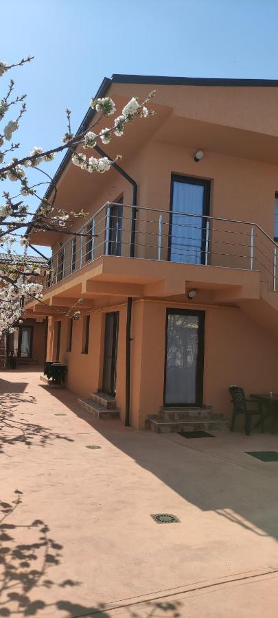 Home Naya Bukurešť Exteriér fotografie