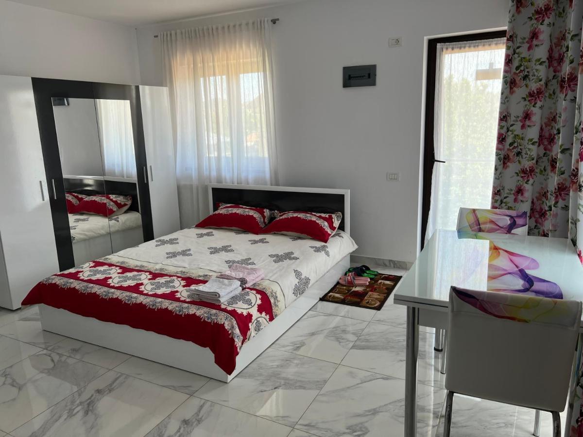 Home Naya Bukurešť Exteriér fotografie