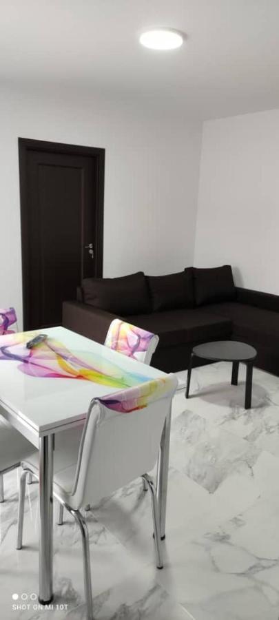 Home Naya Bukurešť Exteriér fotografie